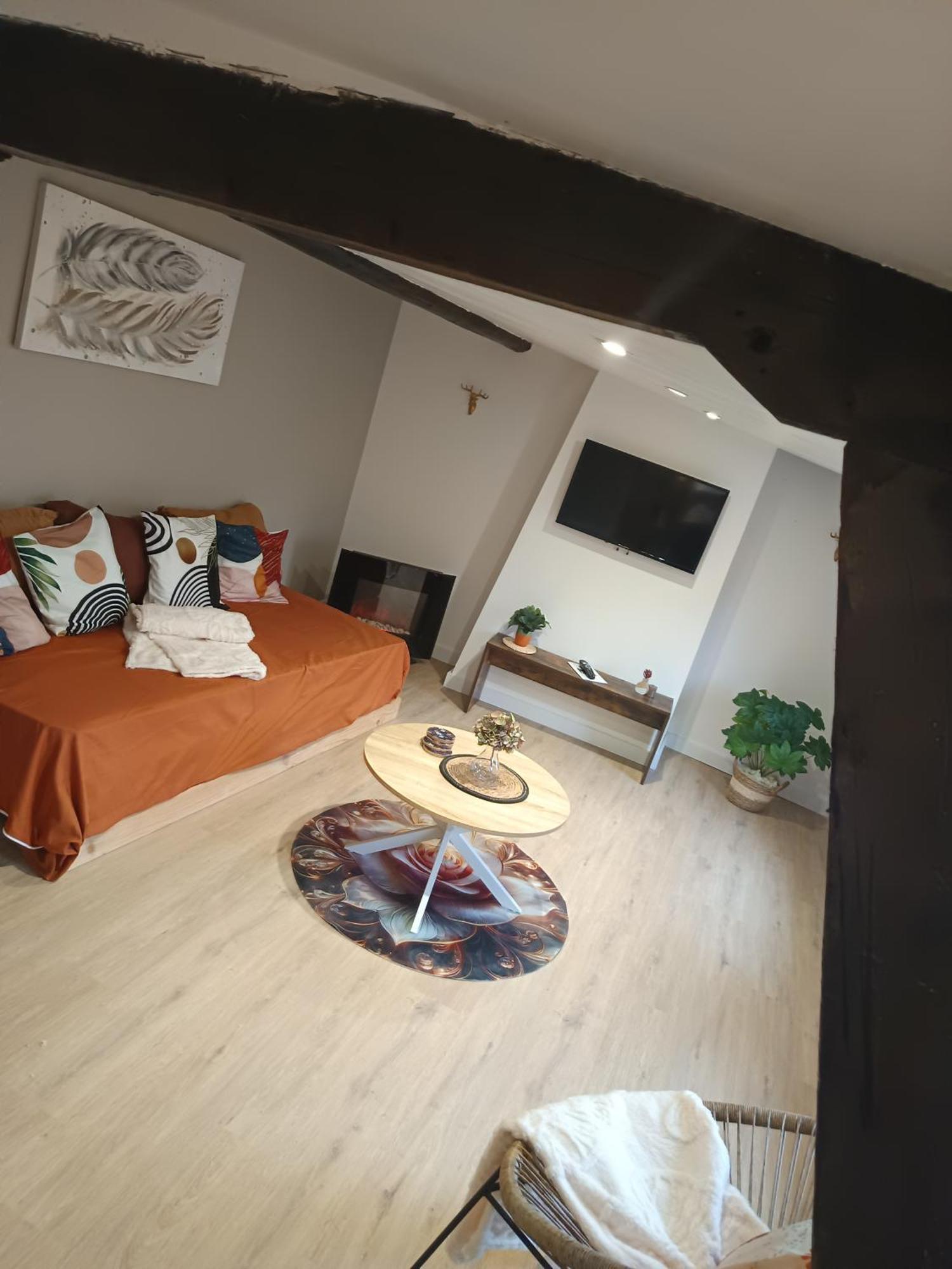 A1 Champagne Residence - 200 M2 14 Personnes 2 Toilets 4 Showers - Hyper Centre - Chalons En Champagne Kültér fotó